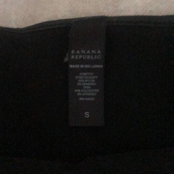 BananaĀ RepublicāblackācamiāszāSāwithāsatinātrim - Picture 2 of 4